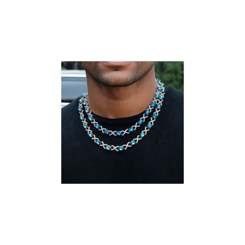 Helloice Collar con signo de infinito helado de diamantes azules de talla ovalada